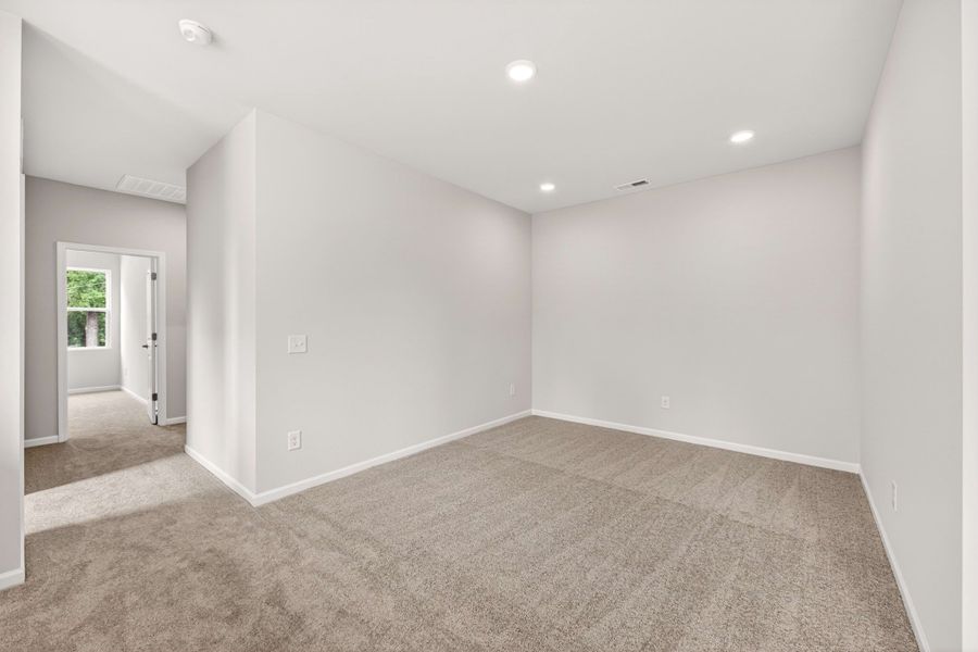 Spacious, unfurnished interior of a new home in Amplitude, Charlotte (Image 25).