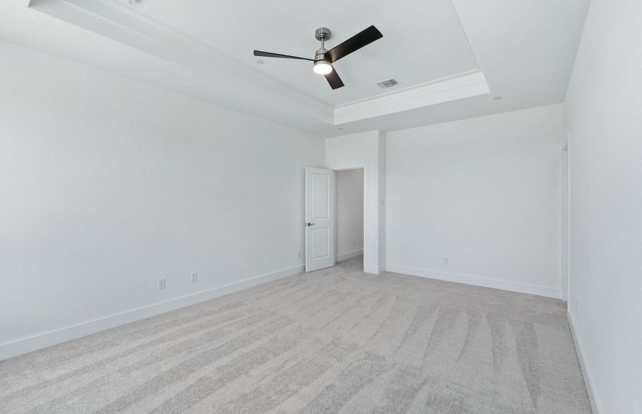 Spacious, unfurnished interior of a new home in Northpoint at Old Settlers, Round Rock (Image 20).