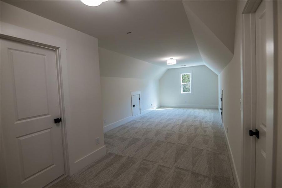 Spacious, unfurnished interior of a new home in , Clermont (Image 23).