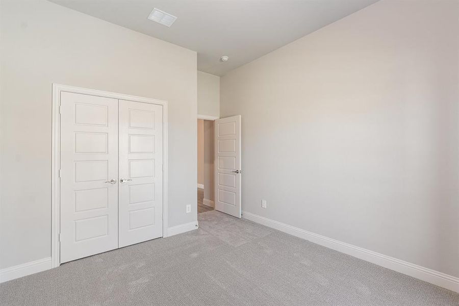 Spacious, unfurnished interior of a new home in Cole Crossing Estates, DeSoto (Image 29).