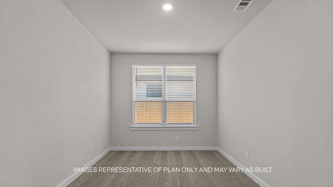 Spacious, unfurnished interior of a new home in Westmont, Lubbock (Image 8).