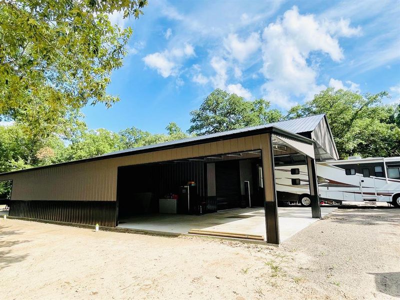 Image 10 of a home in .