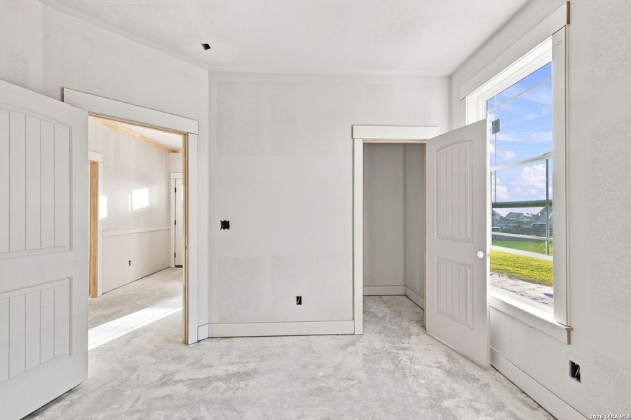 Spacious, unfurnished interior of a new home in Las Palomas Country Club Estates, La Vernia (Image 9). Spacious, unfurnished interior of a new home in Las Palomas Country Club Estates, La Vernia (Image 9).