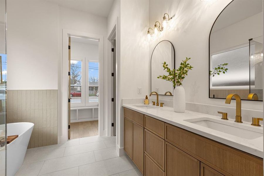 Furnished interior view inside a new home in , Dallas (Image 17).