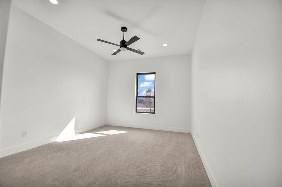 Spacious, unfurnished interior of a new home in , Aledo (Image 21).