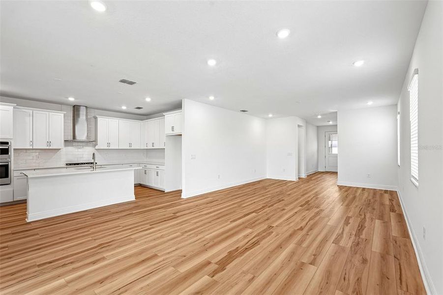 Spacious, unfurnished interior of a new home in SeaFlower, Bradenton (Image 19). Spacious, unfurnished interior of a new home in SeaFlower, Bradenton (Image 19).
