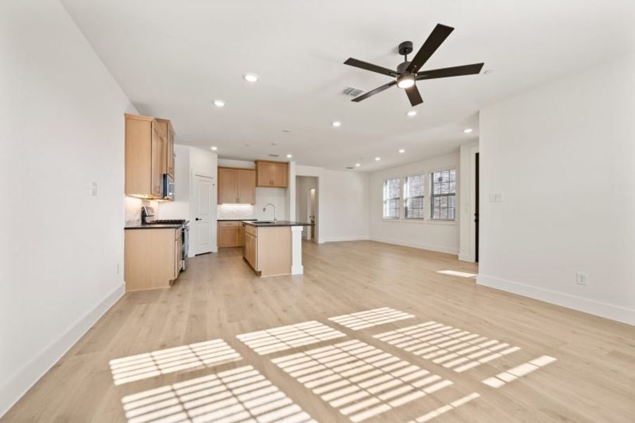 Spacious, unfurnished interior of a new home in Trinity Falls, McKinney (Image 22).