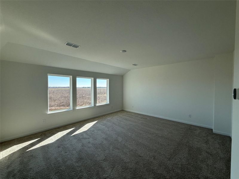Spacious, unfurnished interior of a new home in Austin Point, Richmond (Image 5).