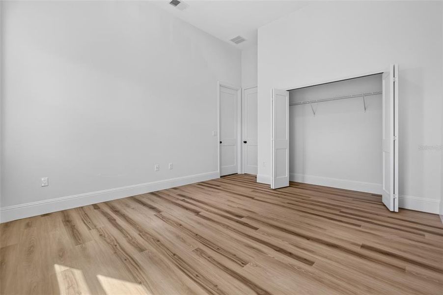 Spacious, unfurnished interior of a new home in , Port Charlotte (Image 50).
