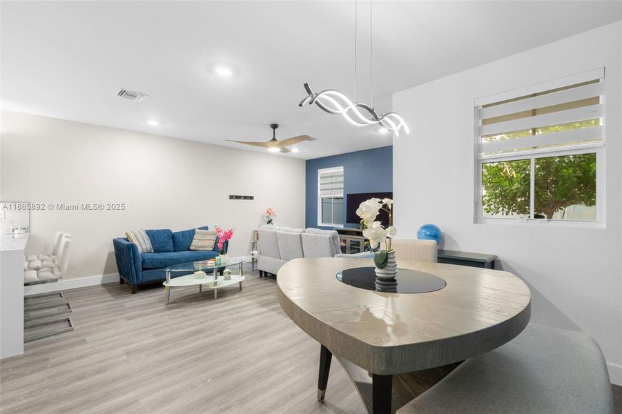 Furnished interior view inside a new home in , Pembroke Pines (Image 7).