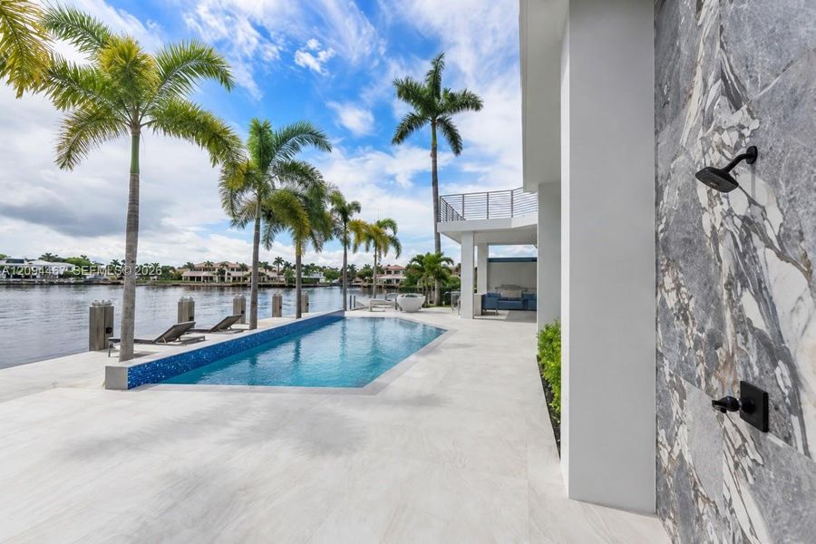 Exterior details and patio area of a home in , Pompano Beach (Image 2).
