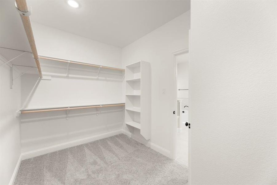 DFW-Lovers Landing-Concept 3218-915 Allegro Avenue-Primary Bedroom Closet-Risewell Homes