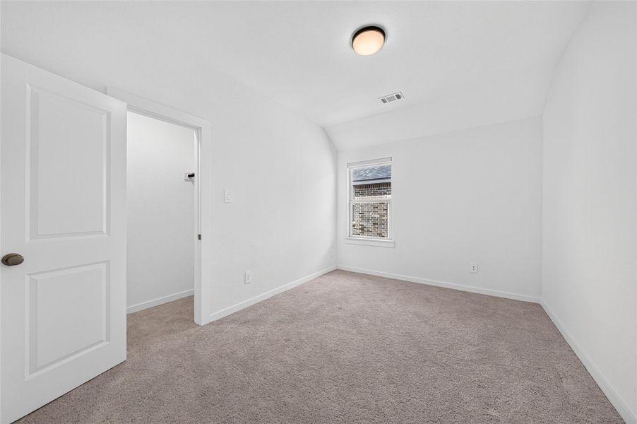 Spacious, unfurnished interior of a new home in Cross Creek Ranch: 40ft. lots, Fulshear (Image 34). Spacious, unfurnished interior of a new home in Cross Creek Ranch: 40ft. lots, Fulshear (Image 34).