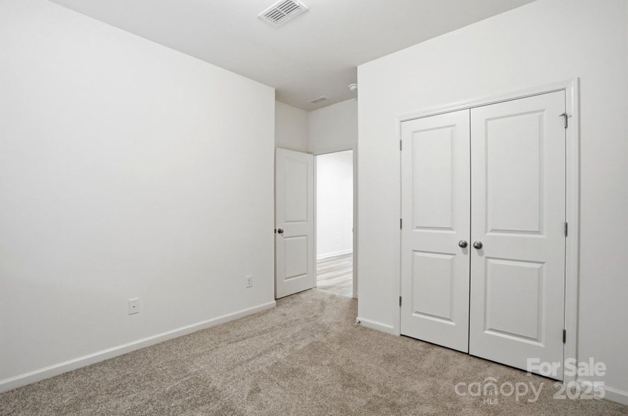 Spacious, unfurnished interior of a new home in Wilson Creek, Indian Land (Image 32).
