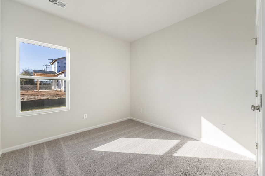 Spacious, unfurnished interior of a new home in Burke Estates, Chesnee (Image 24).