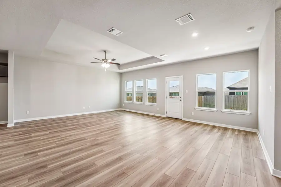Spacious, unfurnished interior of a new home in Hillside Village, Temple (Image 7).