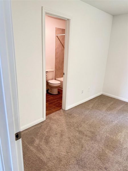 Spacious, unfurnished interior of a new home in Marie Village, Conroe (Image 13). Spacious, unfurnished interior of a new home in Marie Village, Conroe (Image 13).