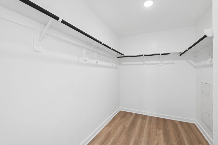 Spacious, unfurnished interior of a new home in Miller's Pond, Rosenberg (Image 6). Spacious, unfurnished interior of a new home in Miller's Pond, Rosenberg (Image 6).