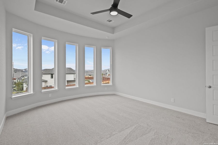 Spacious, unfurnished interior of a new home in Homestead, Schertz (Image 24).