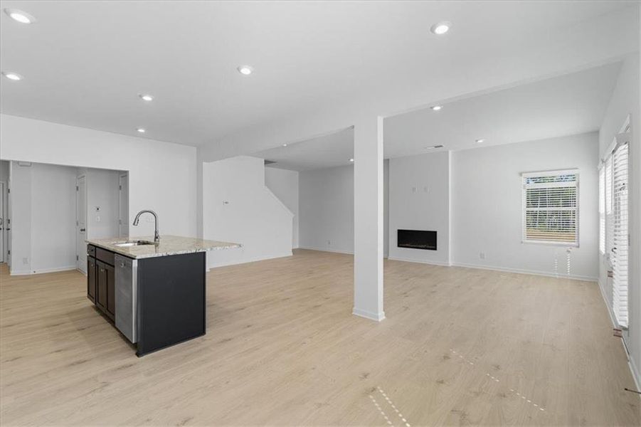 Spacious, unfurnished interior of a new home in Park Center Pointe, Austell (Image 20).