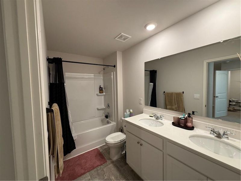 Furnished interior view inside a new home in , Dahlonega (Image 5). Furnished interior view inside a new home in , Dahlonega (Image 5).