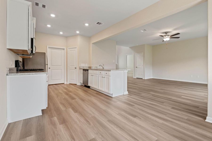 Image 24 of a home in Pinewood Trails.