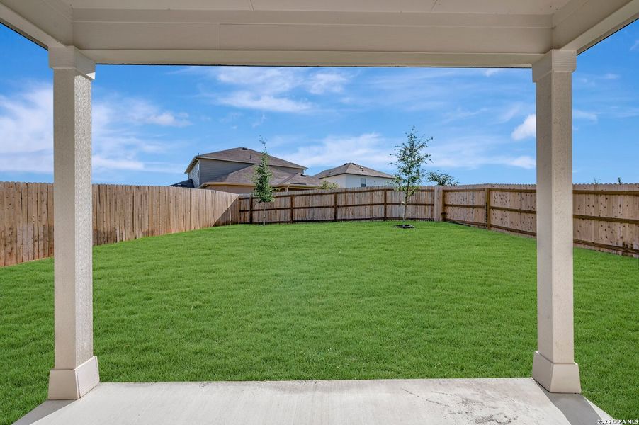 Exterior details and patio area of a home in Cinco Lakes, San Antonio (Image 2). Exterior details and patio area of a home in Cinco Lakes, San Antonio (Image 2).