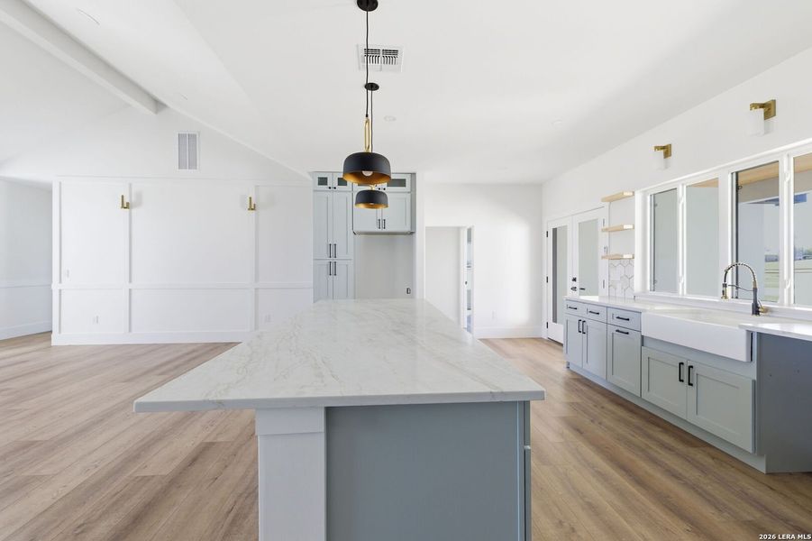 Furnished interior view inside a new home in , Bandera (Image 13).