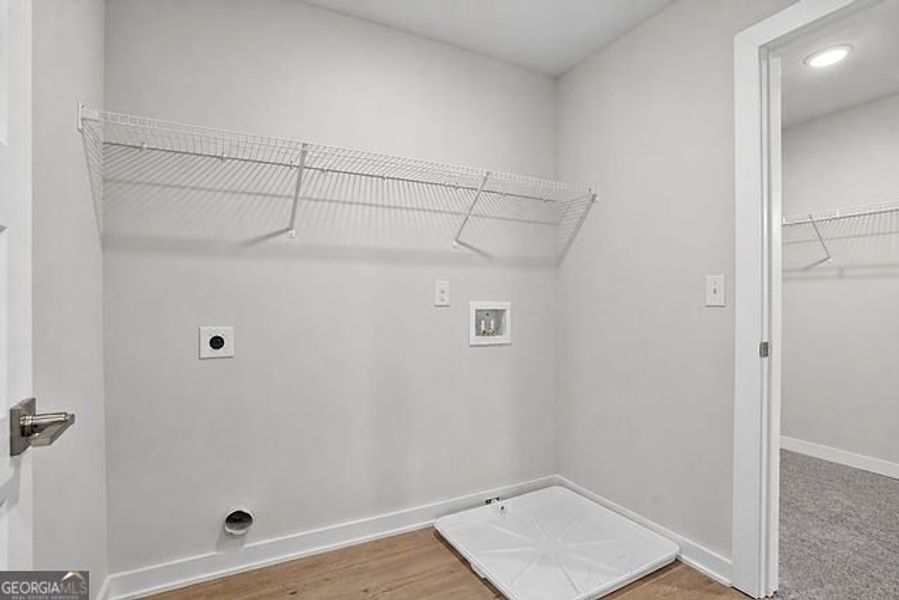 Spacious, unfurnished interior of a new home in The Manor at Gainesville Township, Gainesville (Image 16).