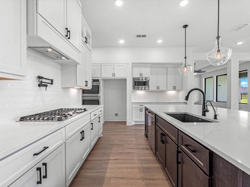 Furnished interior view inside a new home in The Estates at James Lane, Fulshear (Image 7). Furnished interior view inside a new home in The Estates at James Lane, Fulshear (Image 7).
