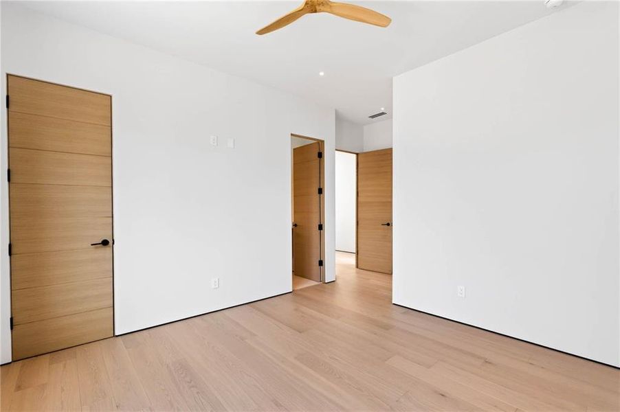 Spacious, unfurnished interior of a new home in , Alpharetta (Image 25).