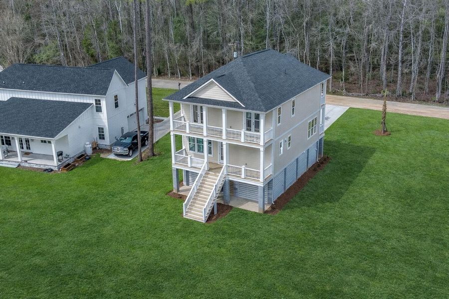 Exterior details and patio area of a home in , Moncks Corner (Image 18).