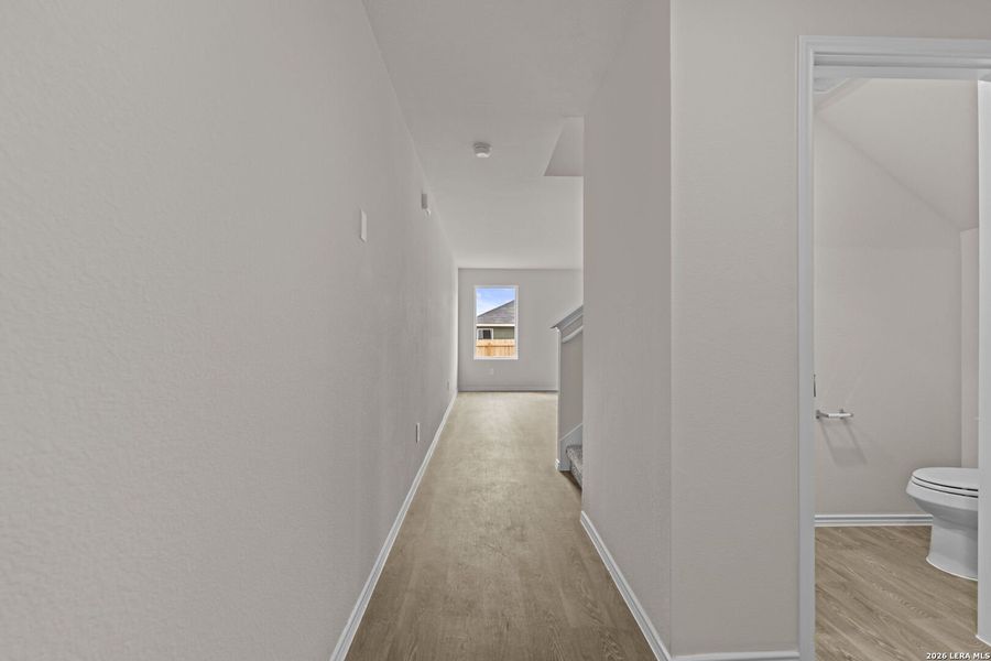 Spacious, unfurnished interior of a new home in Spring Valley, New Braunfels (Image 25).