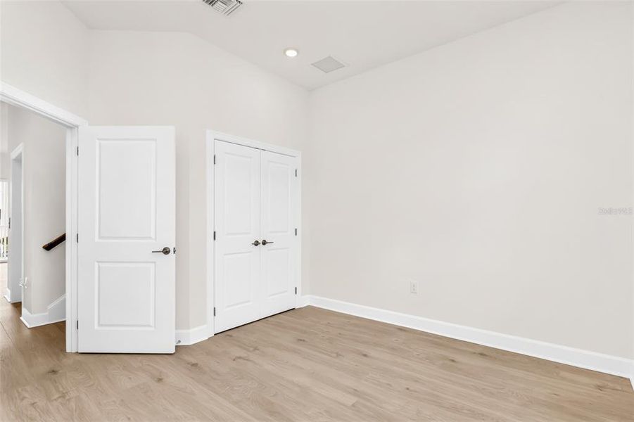 Spacious, unfurnished interior of a new home in , Punta Gorda (Image 38).