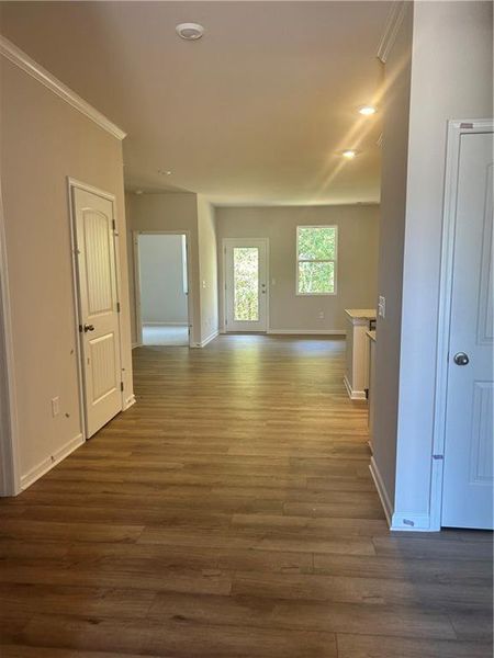 Spacious, unfurnished interior of a new home in Villages at Cedar Hill, Dallas (Image 17).