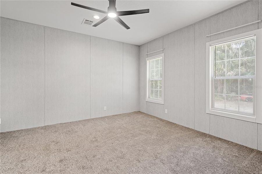 Spacious, unfurnished interior of a new home in , Inglis (Image 24).