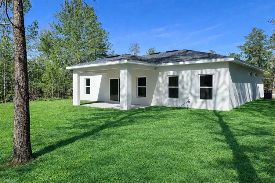 Exterior details and patio area of a home in , Ocala (Image 23).