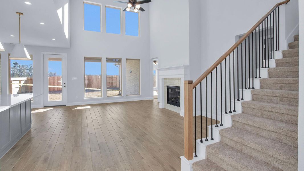 Spacious, unfurnished interior of a new home in Artavia, Conroe (Image 6).