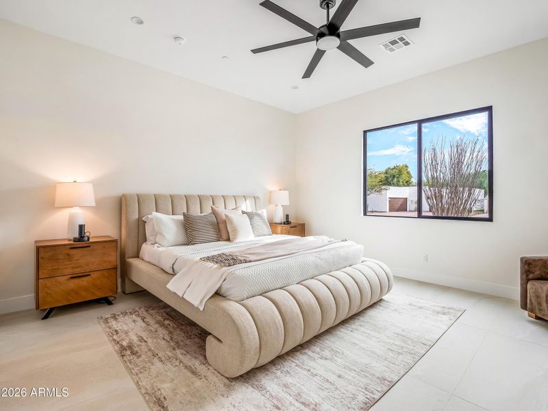 131_p2400790 131_p2400790