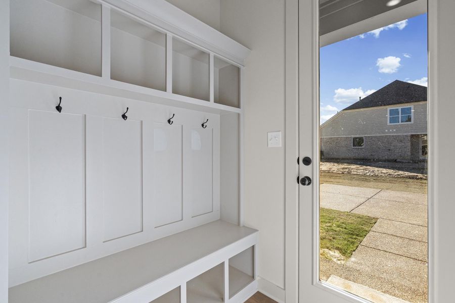 Exterior details and patio area of a home in White Oak, Arlington (Image 4).
