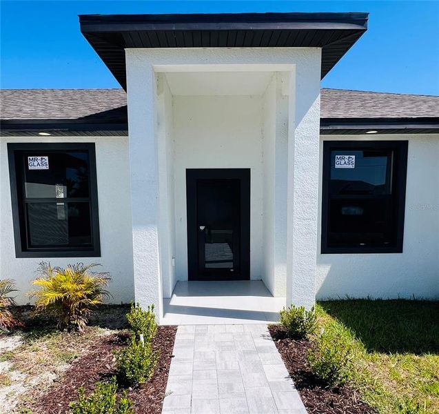 Exterior details and patio area of a home in , Port Charlotte (Image 34).