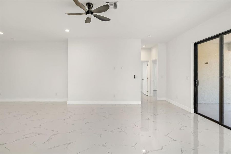 Spacious, unfurnished interior of a new home in , Port Charlotte (Image 37).