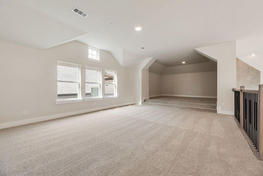 Spacious, unfurnished interior of a new home in Providence Cove, McKinney (Image 26).