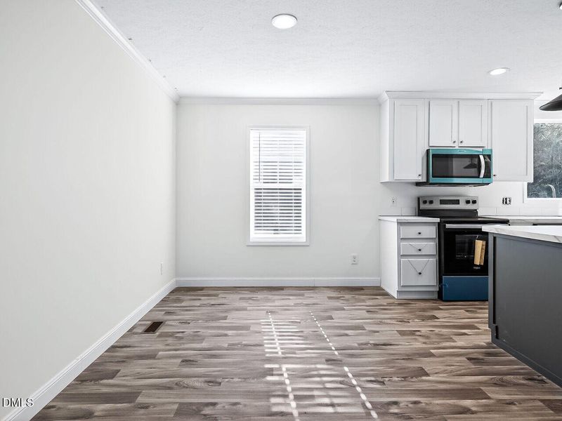 011-1280x960-dining-room