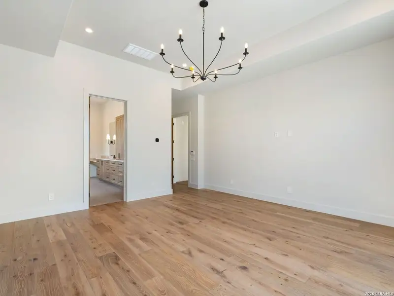 Spacious, unfurnished interior of a new home in , San Antonio (Image 35).
