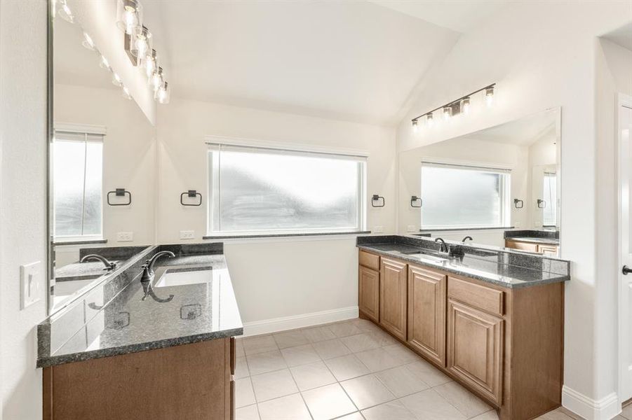 Furnished interior view inside a new home in Sunset Ridge, Alvarado (Image 15). Furnished interior view inside a new home in Sunset Ridge, Alvarado (Image 15).