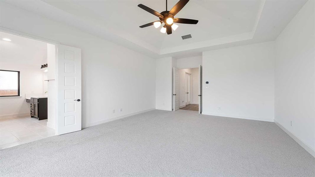 Spacious, unfurnished interior of a new home in Terraces 72', Rockwall (Image 19).