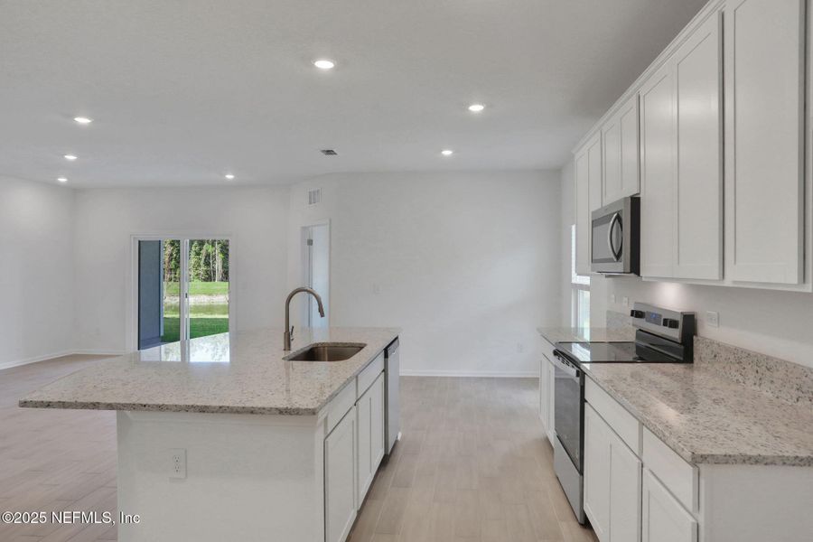 Furnished interior view inside a new home in Bellbrooke, Jacksonville (Image 10).