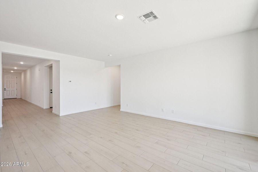 8-web-or-mls-W Brown St-S2703-008