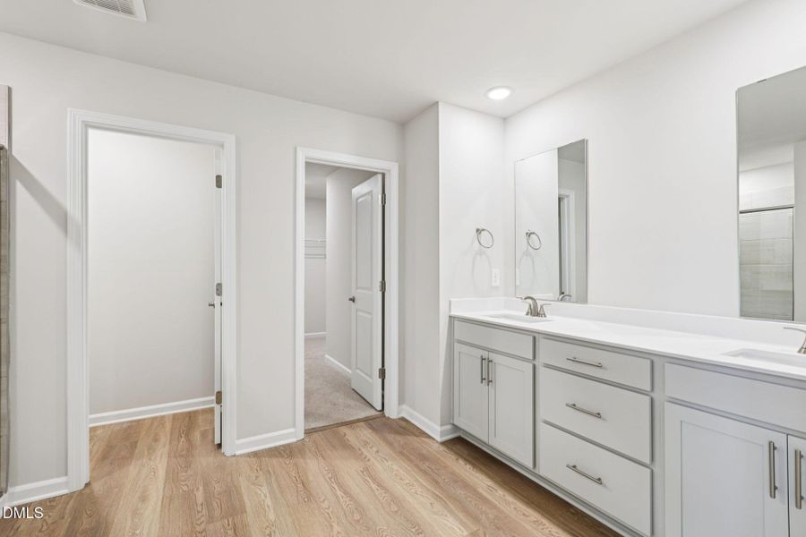 16 - Primary Bath